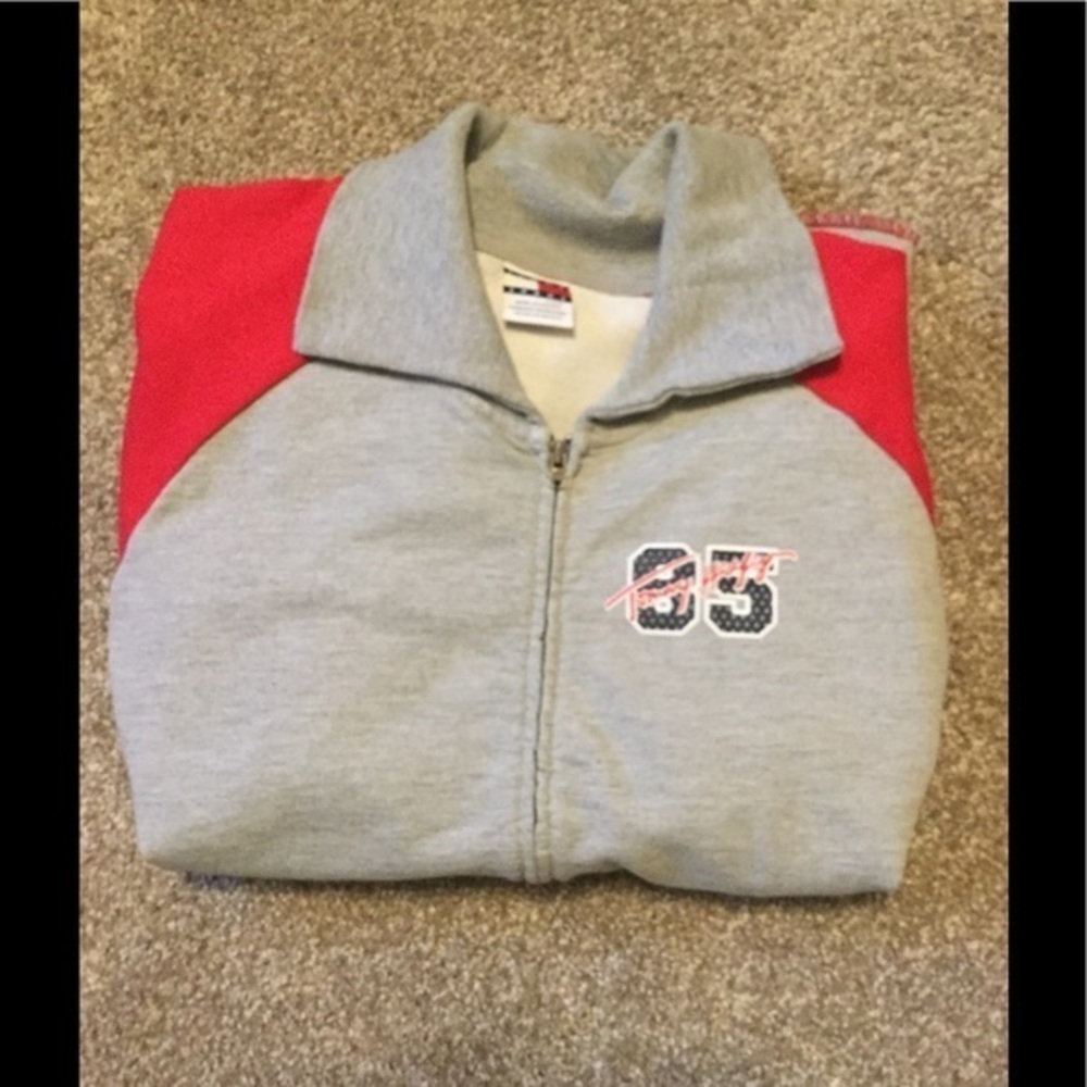 NWOT Tommy Hilfiger sweatshirt
